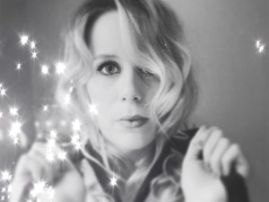 American Songwriter Live: Elise Davis