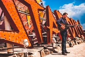 Daily Discovery: Jeff Mix, “Find My Way”