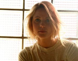 Daily Discovery: Phoebe Elliot, “Beating Of My Heart”