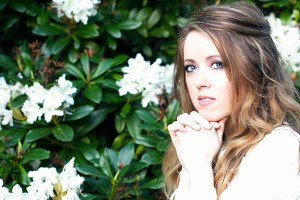 Daily Discovery: Anna Cate, “This Old Radio”
