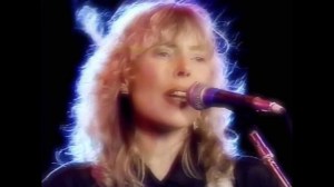 Watch: Joni Mitchell Sings “Hejira” At Amnesty International Concert