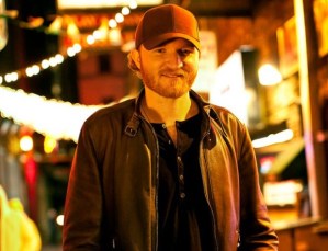 Eric Paslay’s Beach-Worthy Playlist