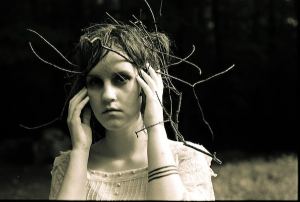 Video Premiere:  Johanna Warren, “Everyone I Know”