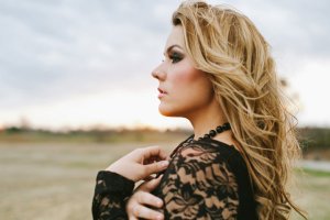 Daily Discovery: Melany Watson, “Fighting For Love”