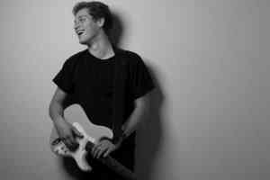 Daily Discovery: Jordan Gonzalez, “Vagabond”