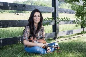 Amanda Shires: Keep The Home Fires Burning