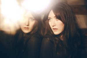 Song Premiere: Aubrie Sellers, “The Way I Feel Inside”