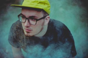 Song Premiere: Kyle Andrews, “Golden Sunset”