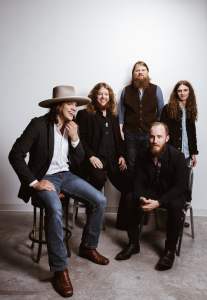 Cordovas Drops Live Video For “Frozen Rose,” Announces Dates With Elle King
