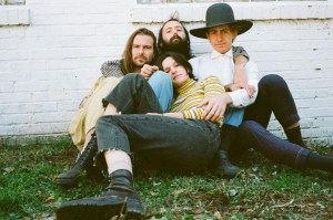 Big Thief Preview Upcoming Album With Release Of “UFOF”