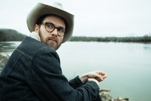 Carl Anderson Previews New EP With Feel-Good Track “10 Different Reasons”