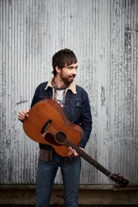 Daily Discovery: Mo Pitney, “Give Me Jesus”