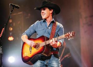 Aaron Watson Rings In New Decade With Crosscountry Tour In 2020