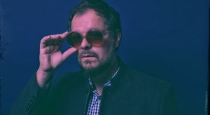 Otis McDonald Premieres Funk-filled “Little Bit Longer” On American Songwriter