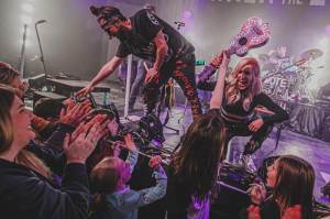 Walk Off the Earth Talks “I’ll Be There” Remixes, “Next Level” Live Show