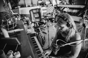 Israel Nash Discusses Spontaneous Single “Down in the Country” From ‘Topaz’