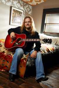 Guitar Talk With Tesla’s Frank Hannon As He Announces His Gibson “Love Dove” Signature Acoustic Guitar