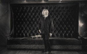 Robert Earl Keen Turns Event into Virtual Fourth on the River