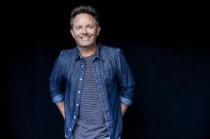 Chris Tomlin Shares The Stories Behind ‘Chris Tomlin and Friends’