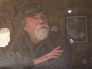 Darrell Scott Drops “A Satisfied Mind” Featuring Robert Plant, Patty Griffin & Buddy Miller