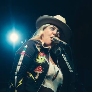 Elle King on Her Fierce, Fearless, and Funny ‘In Isolation’ EP