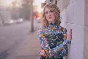 Zoë Nutt Pushed Past Hearing Loss For New Album, ‘How Does It Feel’