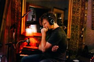 Chris Renzema Invites All to His Table With New Track, “Mercy”