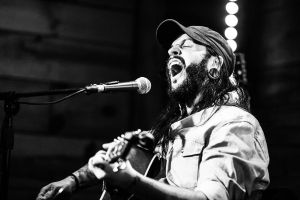Shawn James Let’s His Vocal Power Shine on ‘The Guardian Collection’