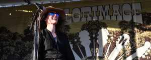Edie Brickell & New Bohemians Soar to the Heavens with ‘Hunter and the Dog Star’