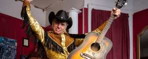 Like a Rhinestoned Cowboy, Jason Ringenberg Goes Straight to the Heart of Roots, Reverence and Resistance