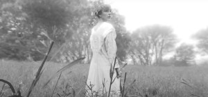 Taylor Swift Shares Original Version of “The Lakes” on ‘Folklore’ Anniversary