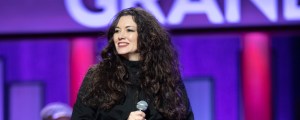 Mandy Barnett Invited to Become Official Member of The Grand Ole Opry