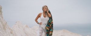 Leah Turner Presents American Songwriter’s November/December Issue as Guest Editor