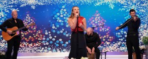 Watch: Carly Pearce Performs Stunning Rendition of “O Holy Night”
