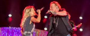Watch: Axl Rose Joins Carrie Underwood for “Welcome to the Jungle”