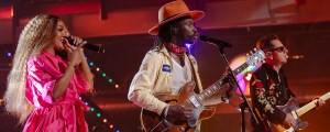 Exclusive CMT Crossroads Sneak Peek: Black Pumas & Mickey Guyton Join Forces on “Better Than You Left Me”