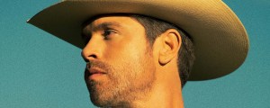 Dustin Lynch Knows There Are a Lot of “Fish In The Sea”