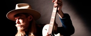 Review: Singer/Songwriter Jarrod Dickenson Talks Big on ‘Big Talk’