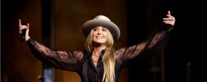 Lainey Wilson Gives Update on Her Father’s Health After Battling a Dangerous Infection