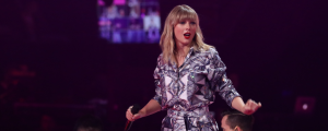 Taylor Swift’s Bug Incident in Chicago Inspires New Cocktail Recipe 