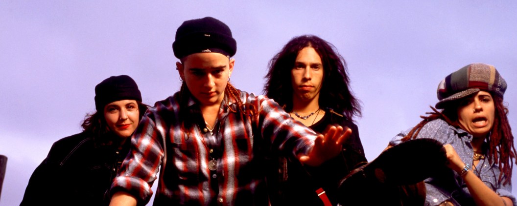3 One-Hit Wonder Bands From the 1990s That Broke up Shortly After Their Big Hit 3 One-Hit Wonder Bands From the 1990s That Broke up Shortly After Their Big Hit