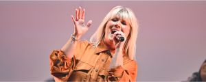Natalie Grant to Sing National Anthem at NFL Kickoff Game Thursday
