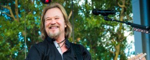 Travis Tritt Announces Solo Acoustic Tour Dates for 2024