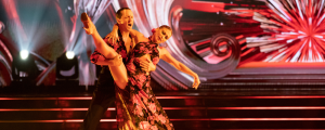 Jason Mraz’s Rumba Fuels His Race to the Top of the ‘Dancing with the Stars’ Leaderboard with Daniella Karagach