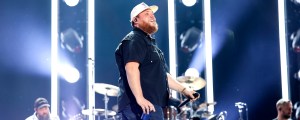 5 Live Performances That Spotlight Luke Combs’ Star Power