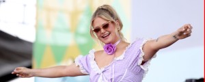 Hailey Whitters Predicts Jelly Roll Will “Sweep” the 2023 CMA Awards