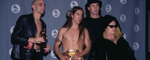 3 Songs From the 1990s With Nonsensical Lyrics That Prove Words Don’t Always Matter