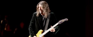 Dave Grohl Helps Feed the Homeless During Day Off from Foo Fighters’ Australian Tour