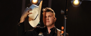 Exclusive: Jon Pardi Says He’s “Retired” From Drinking, Talks Sobriety and Weight Loss with Amazon Music’s Country Heat Weekly