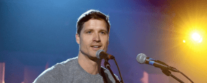 Walker Hayes on Having “More Fun” Writing “Fancy Like Christmas”